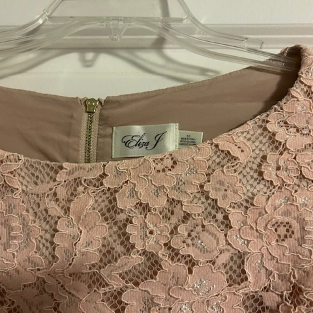 Eliza J Lace Dress, Bell Sleeves, Size 10 - Picture 2 of 7